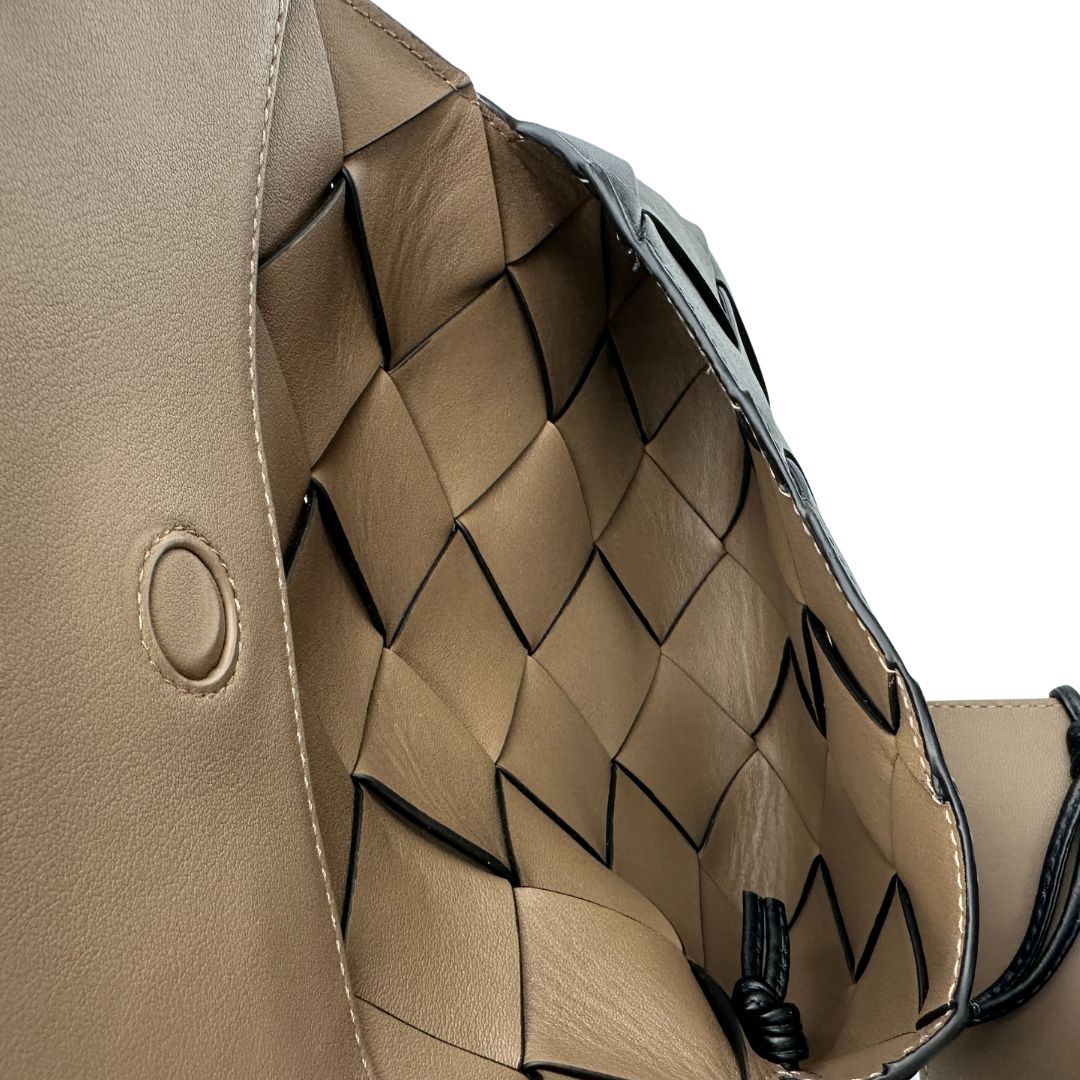 Pouch Diago Bottega Veneta in pelle nero