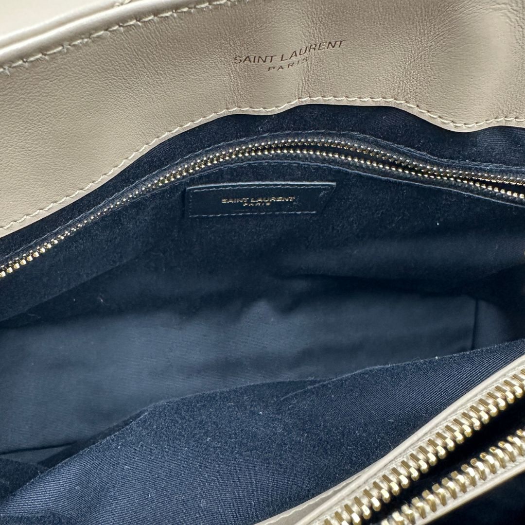 Borsa Loulou media Saint Laurent in pelle beige