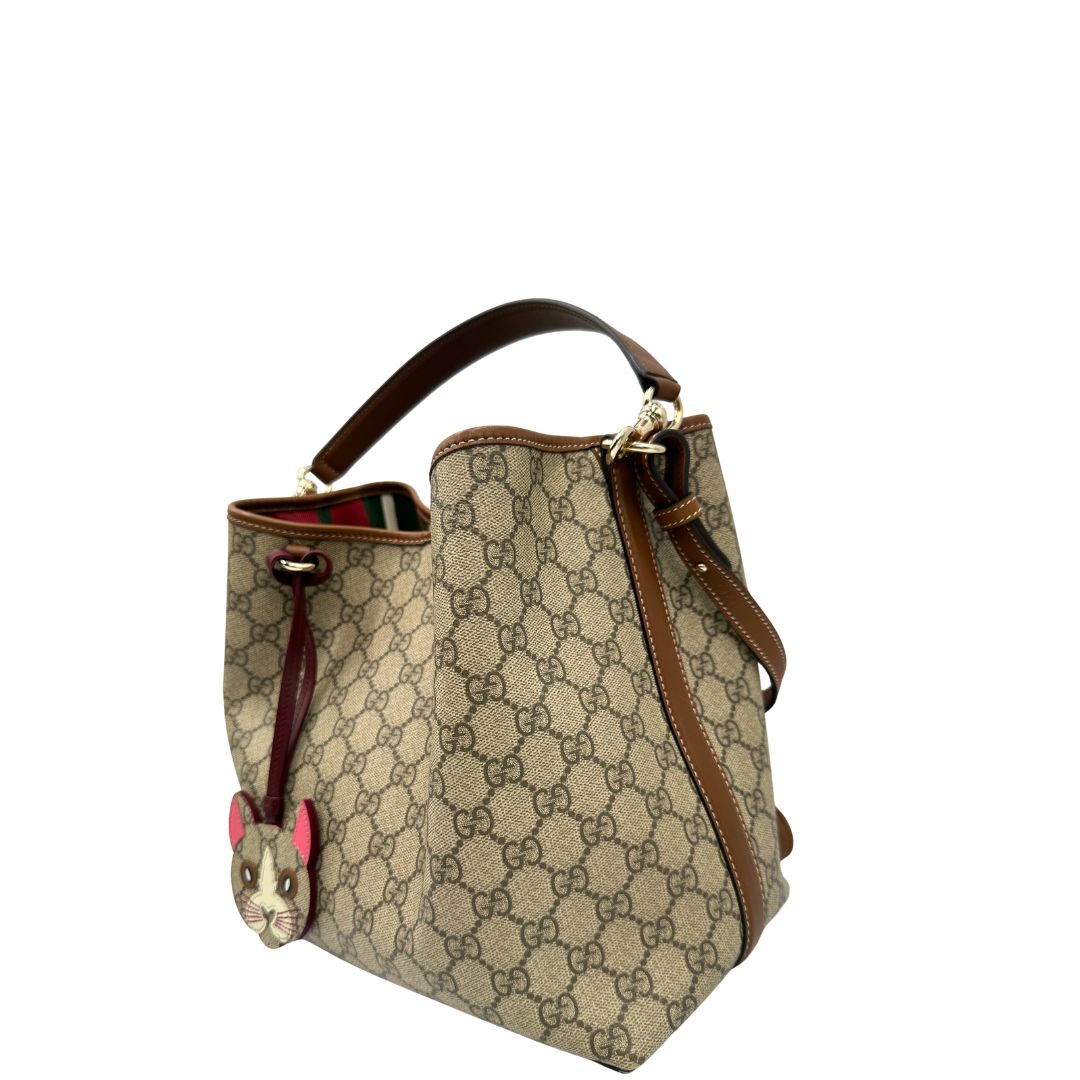Secchiello Gucci GG Supreme in pelle marrone