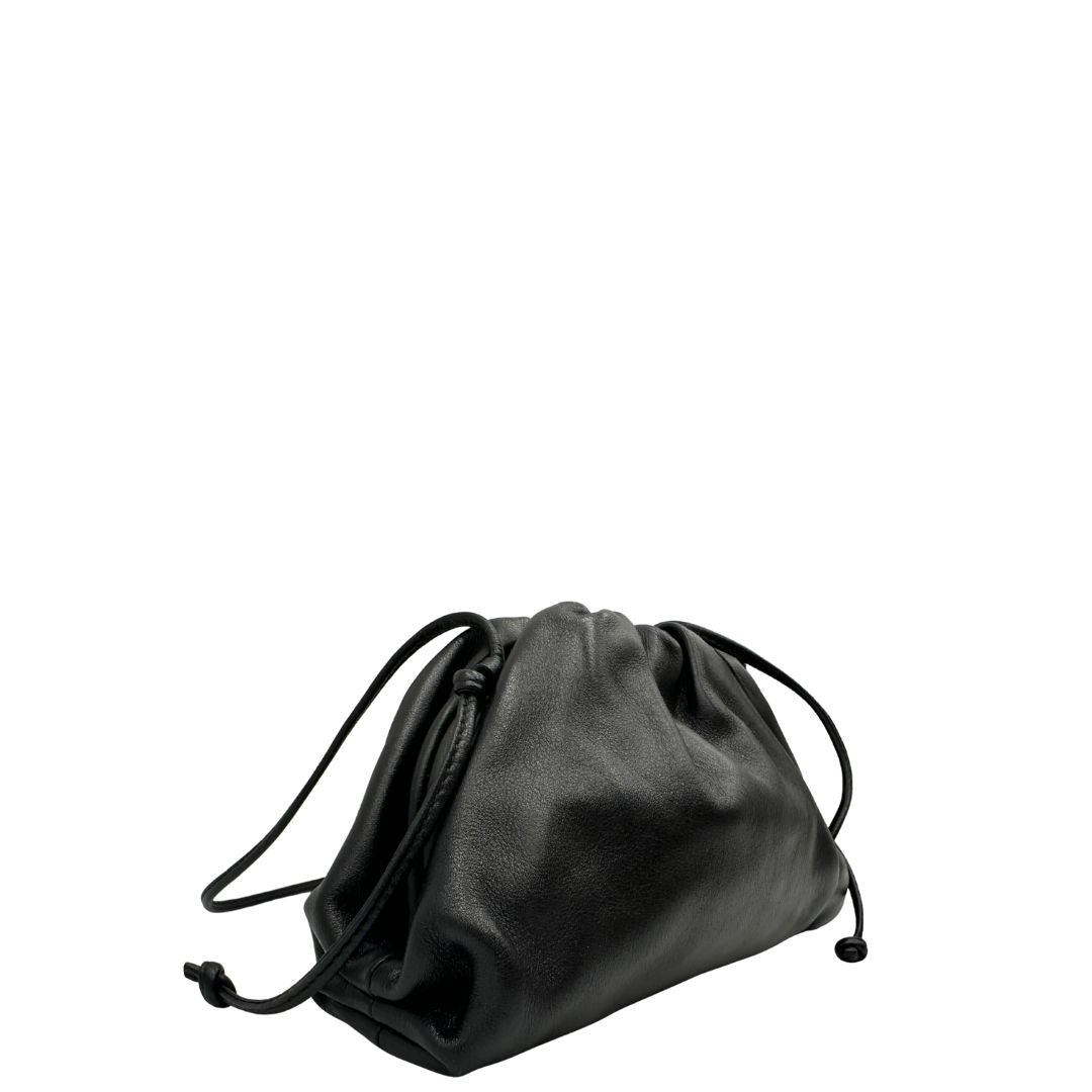 The Pouch mini Bottega Veneta in pelle nero