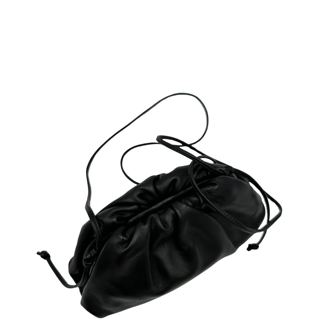 The Pouch mini Bottega Veneta in pelle nero