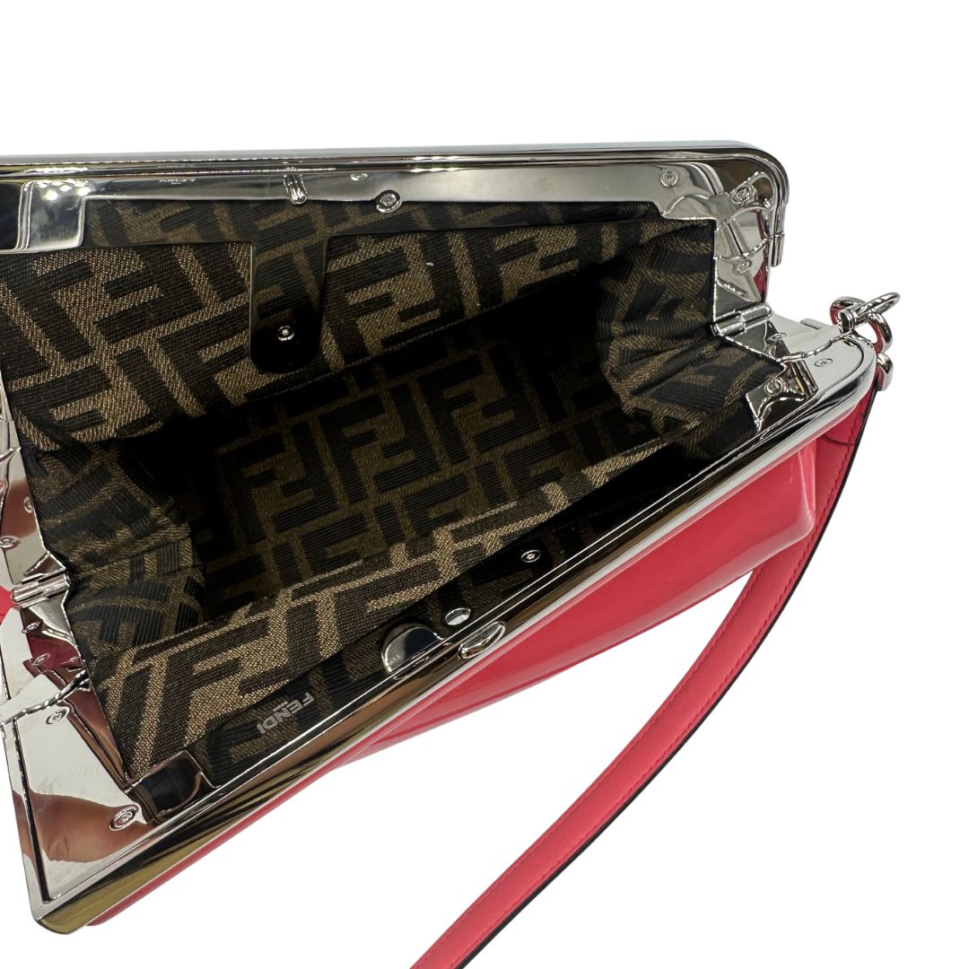 Borsa Fendi First in pelle verniciata color rosa fragola, di lusso, originale, ottime condizioni, usata