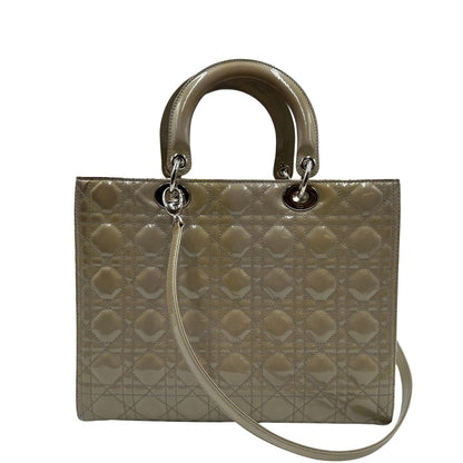 retro Borsa Lady Dior Large in pelle verniciata in trama cannage color sabbia, di lusso, originale, ottime condizioni, usata  