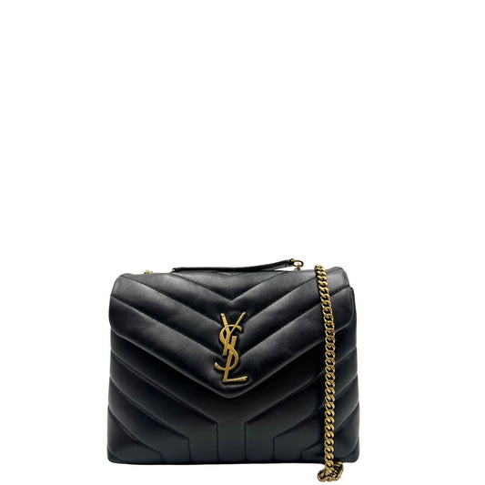 Front, Borsa Saint Laurent in pelle di agnello morbida con impunture trapuntate chevron, nera con hardware dorato, può essere portata a spalla o a tracolla, di lusso, originale, ottime condizioni