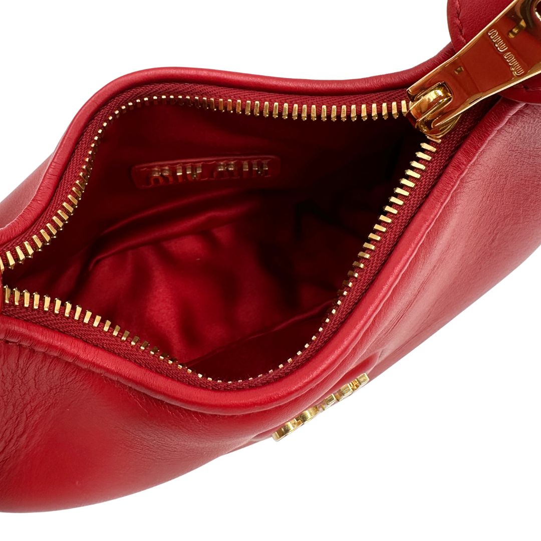 Hobo Miu Miu rossa (pelle, rosso) – foto 8 di 11