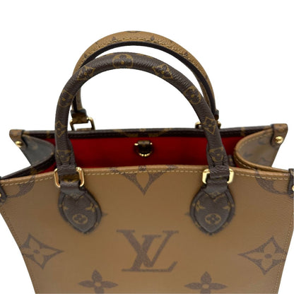 OnTheGo PM Louis Vuitton
