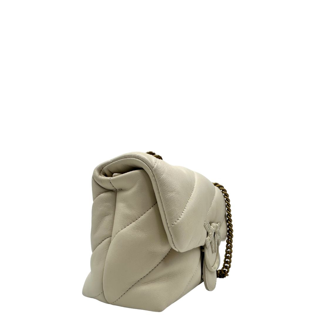 lato  Borsa Pinko in morbida nappa color bianco panna trapuntata e hardware bianco, di lusso, originale, ottime condizioni. 