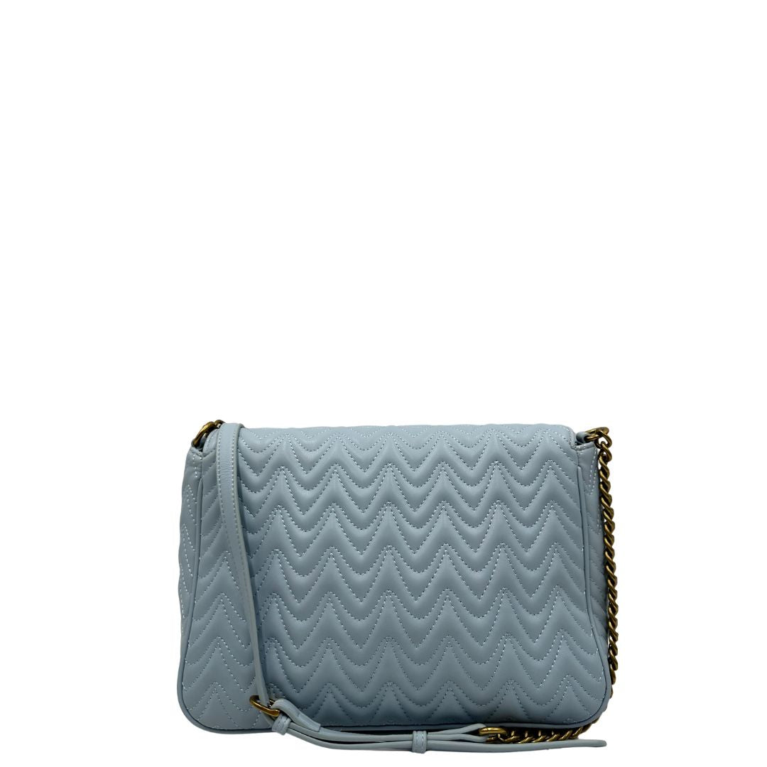 Retro, Borsa Pinko in pelle caratterizzata da una trapuntatura ricamata a zigzag su tutta la superficie con hardware dorato. Indossabile a tracolla.