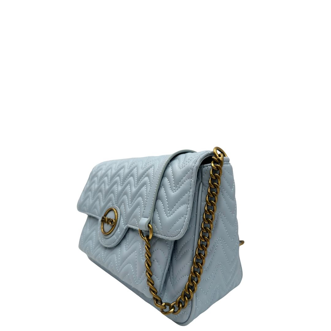 Latreale, Borsa Pinko in pelle caratterizzata da una trapuntatura ricamata a zigzag su tutta la superficie con hardware dorato. Indossabile a tracolla.