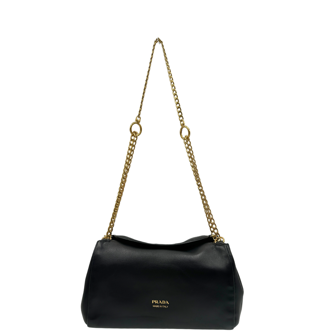front Borsa Prada in morbida pelle nera con hardware dorato, di lusso, originale, ottime condizioni, usata 