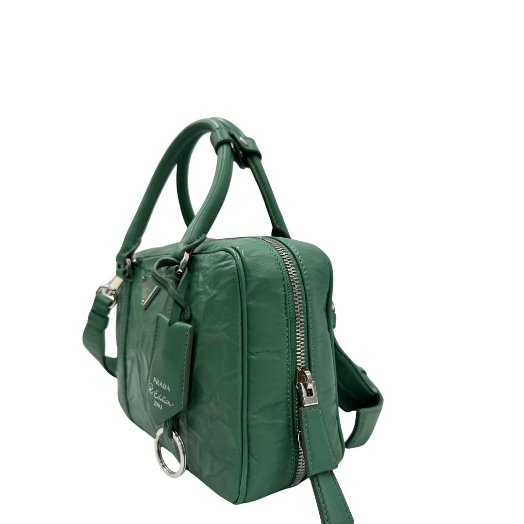 Borsa Prada in nappa antique color verde acqua con hardware argentato, di lusso, originale, ottime condizioni, usata