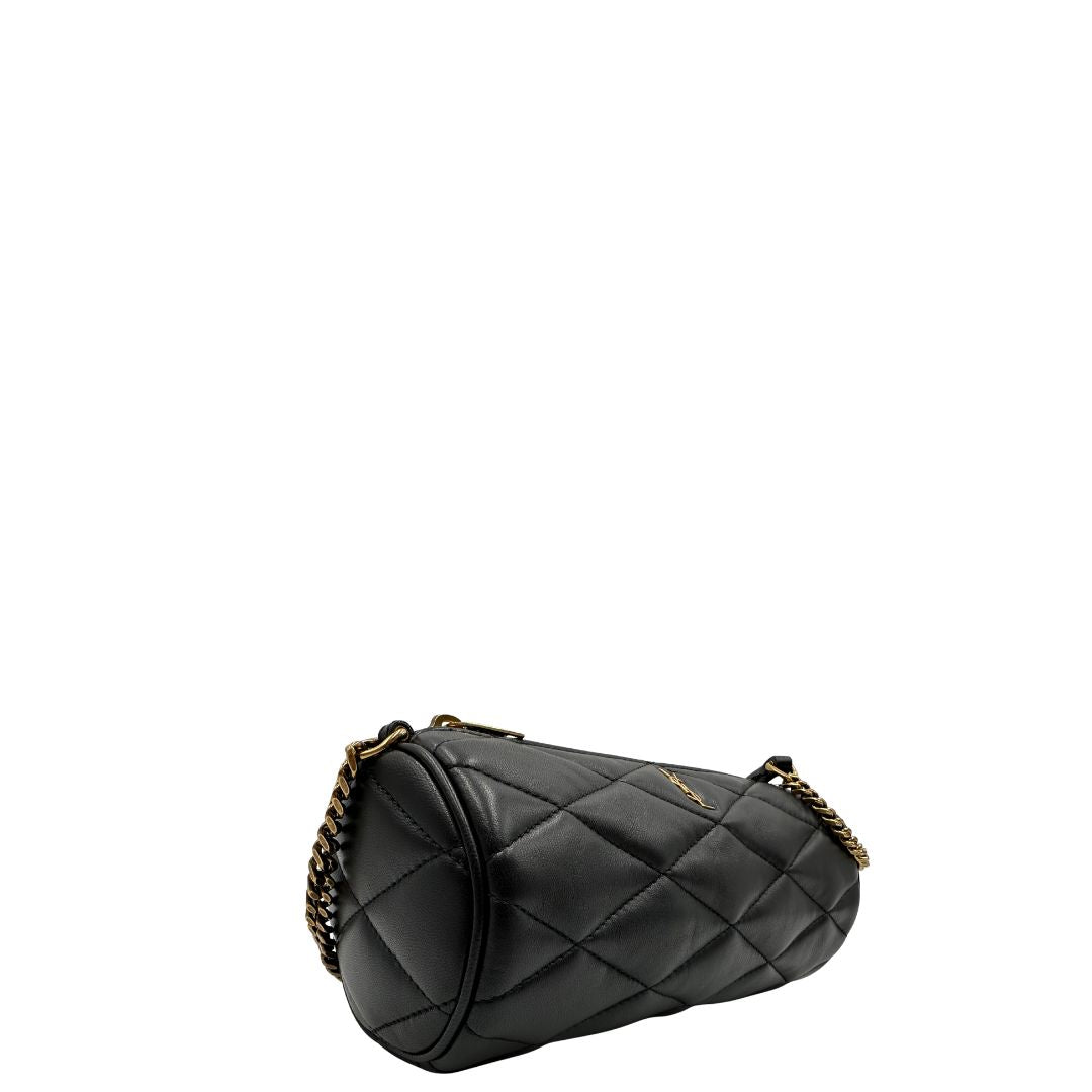 lato  Borsa Saint Laurent in pelle nera trapuntata, indossabile a spalla, di lusso, originale, ottime condizioni, usata. 