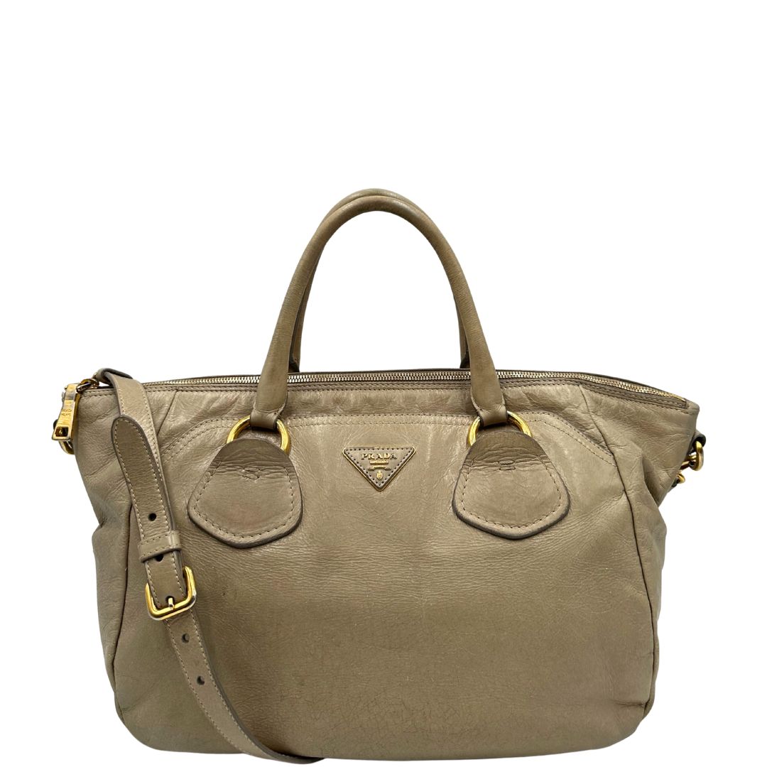 Satchel Prada con tracolla