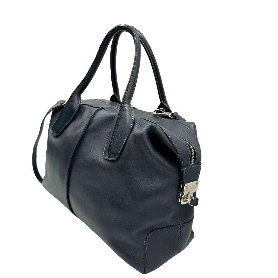 Borsa Tod's in pelle blu petrolio indossabile a tracolla, a spalla o a mano, di lusso, originale, ottime condizioni, usata.