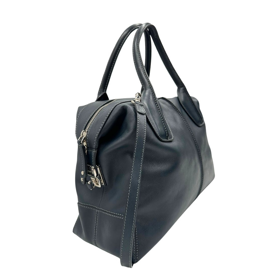 Borsa Tod's in pelle blu petrolio indossabile a tracolla, a spalla o a mano, di lusso, originale, ottime condizioni, usata.