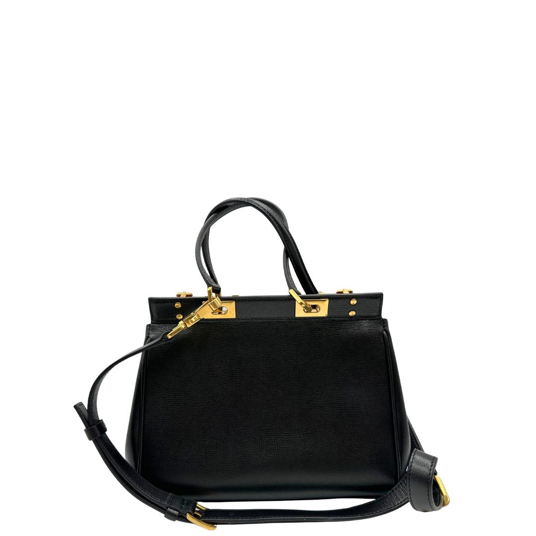 Lato sinistro di una Borsa Valentino Garavani Rockstud originale, usata, condizioni eccellenti