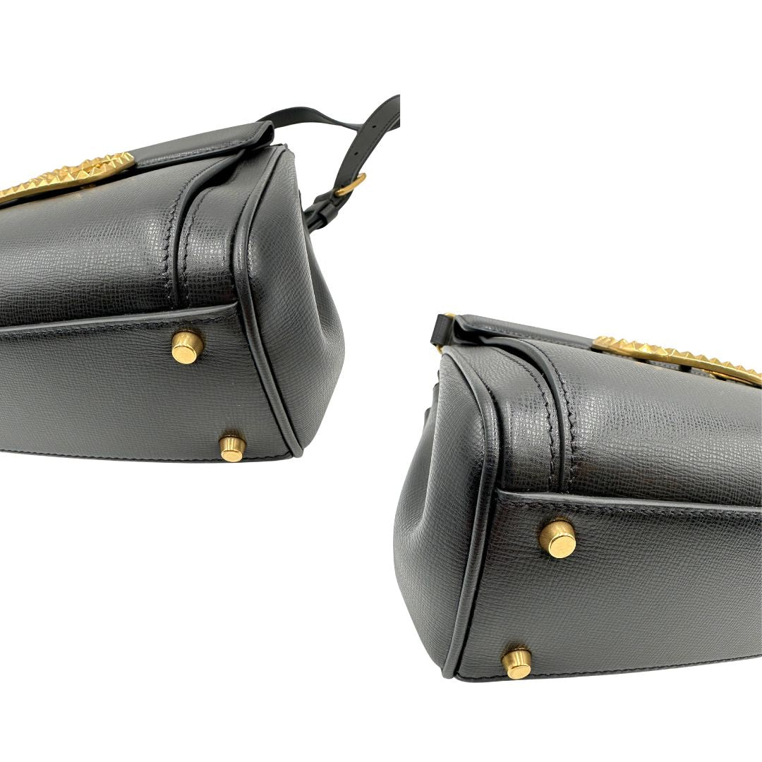 Angoli di una Borsa Valentino Garavani Rockstud originale, usata, condizioni eccellenti