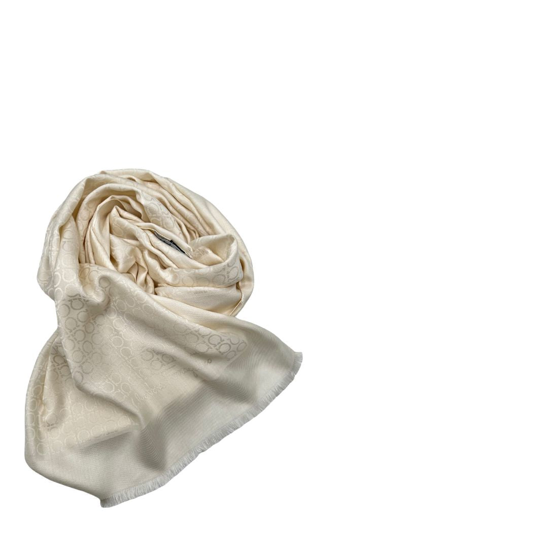 Foto sciarpa Salvatore Ferragamo beige logato originale, usato, in condizioni buone. Accessori di marca usate